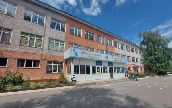 В посёлке Боралдай проверяют сообщения об угрозах в торговом центре и школе