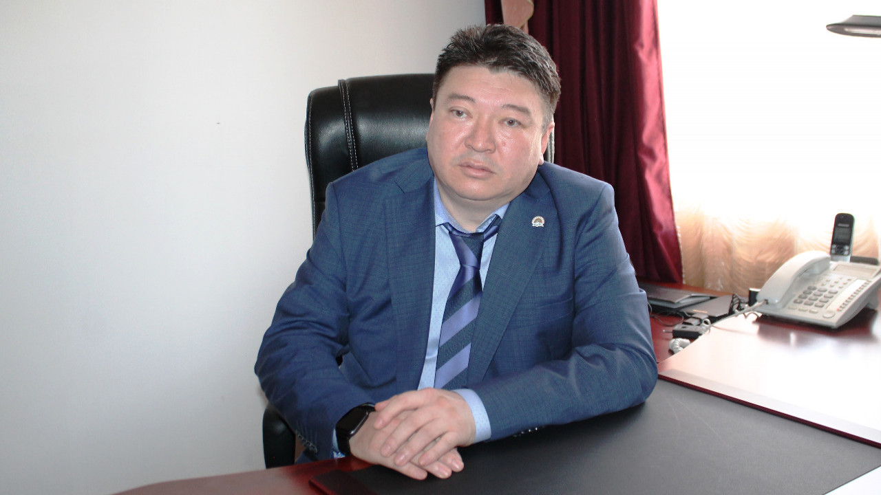 Оскандалившийся санврач Алматинской области принес извинения