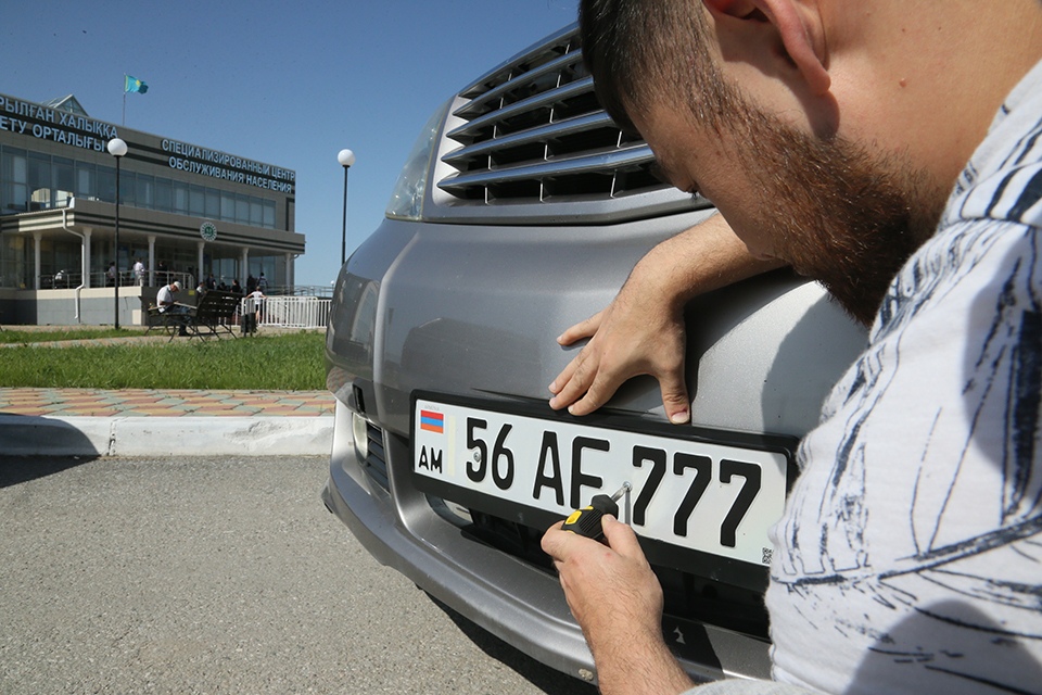 У владельцев армянских авто есть 2 недели