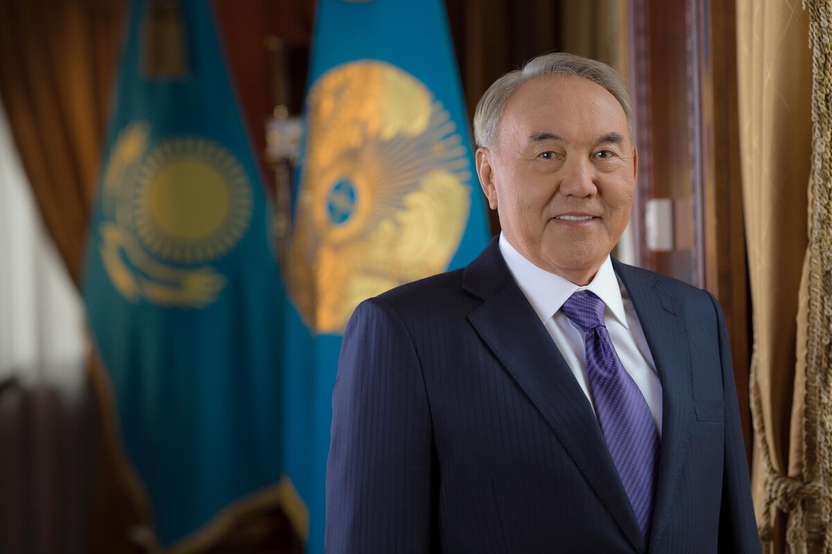 Назарбаеву присвоили новый статус