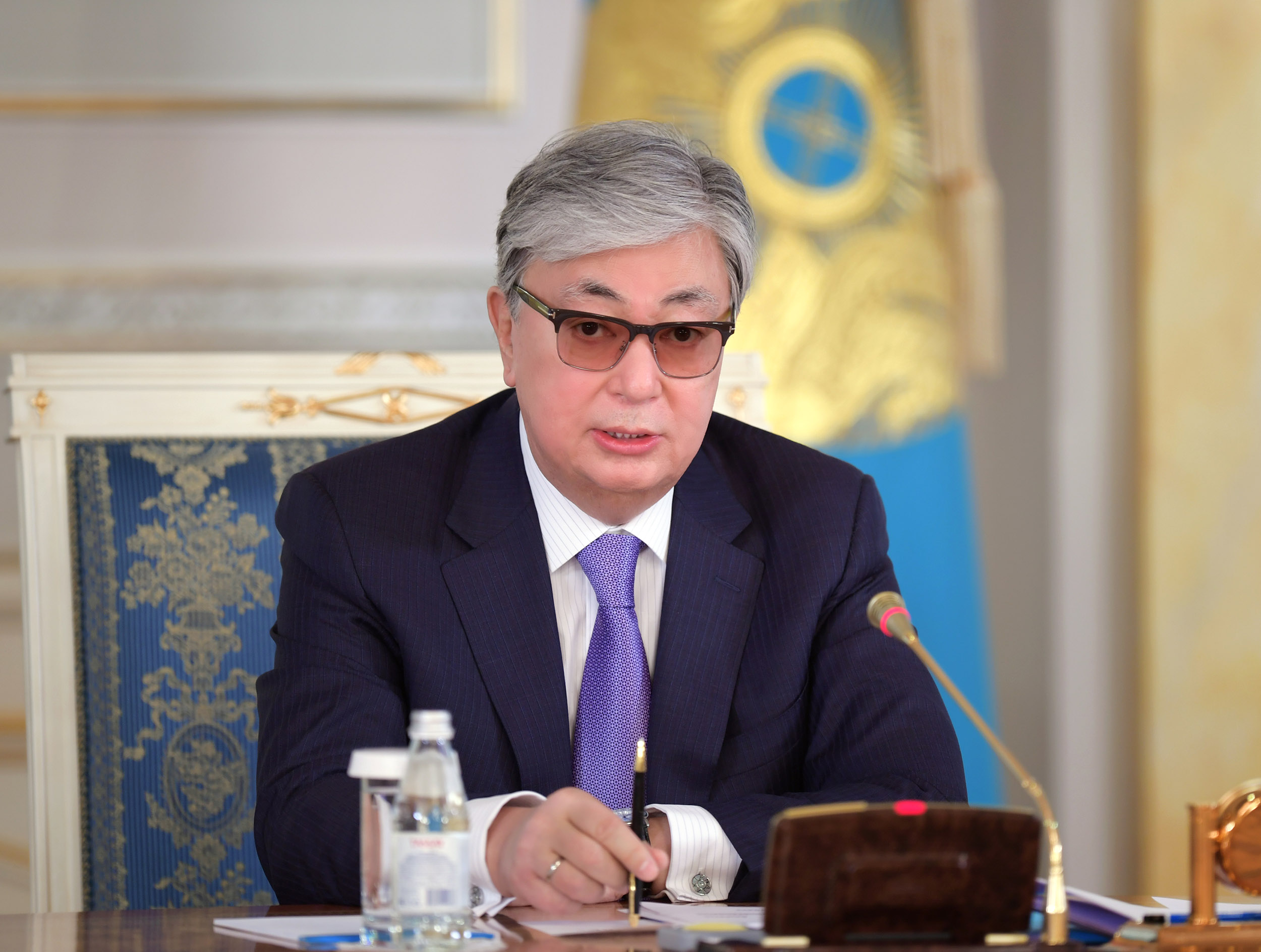 Казахстанцам разрешат тратить пенсионные накопления на покупку жилья и лечение