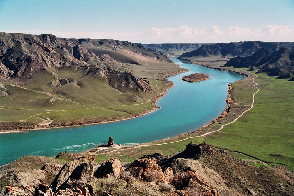 Ученые: В Алматинской области неравномерно распределяют воду