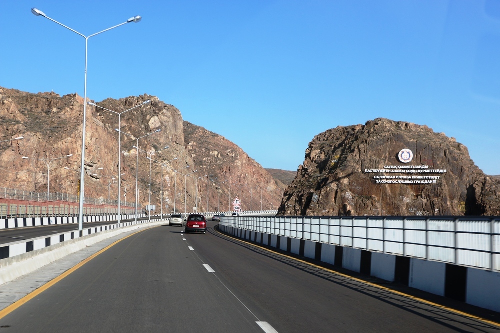 Названы самые опасные участки дорог Алматинской области