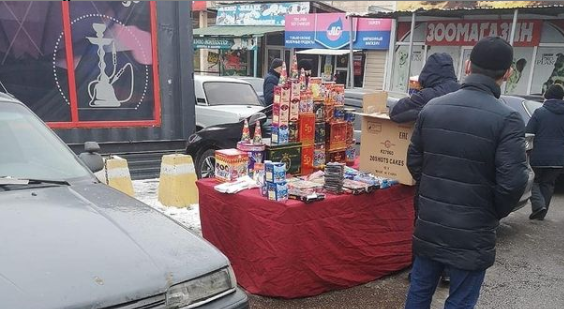 За продажу пиротехники в Карасайском районе мужчину оштрафовали на почти на 70 тысяч тенге