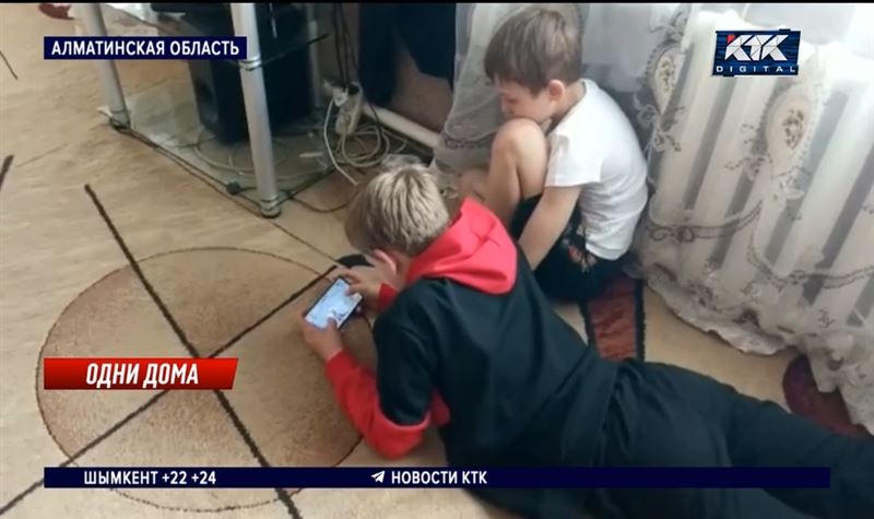 Дети живут одни после госпитализации мамы с коронавирусом в Алматинской области