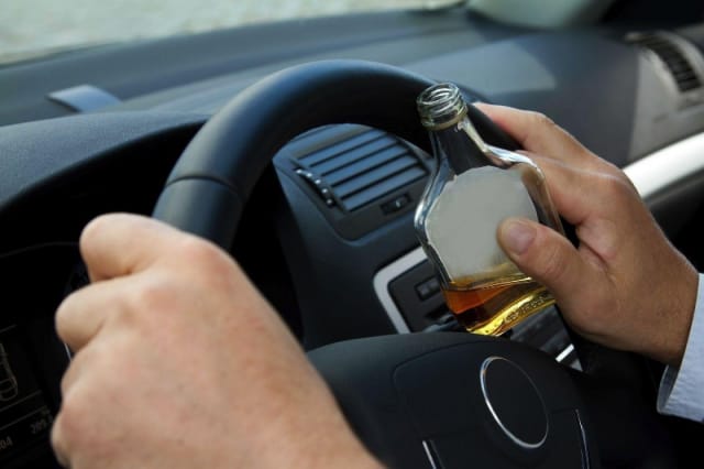 Лишенный прав водитель пьяным дрифтовал на трассе