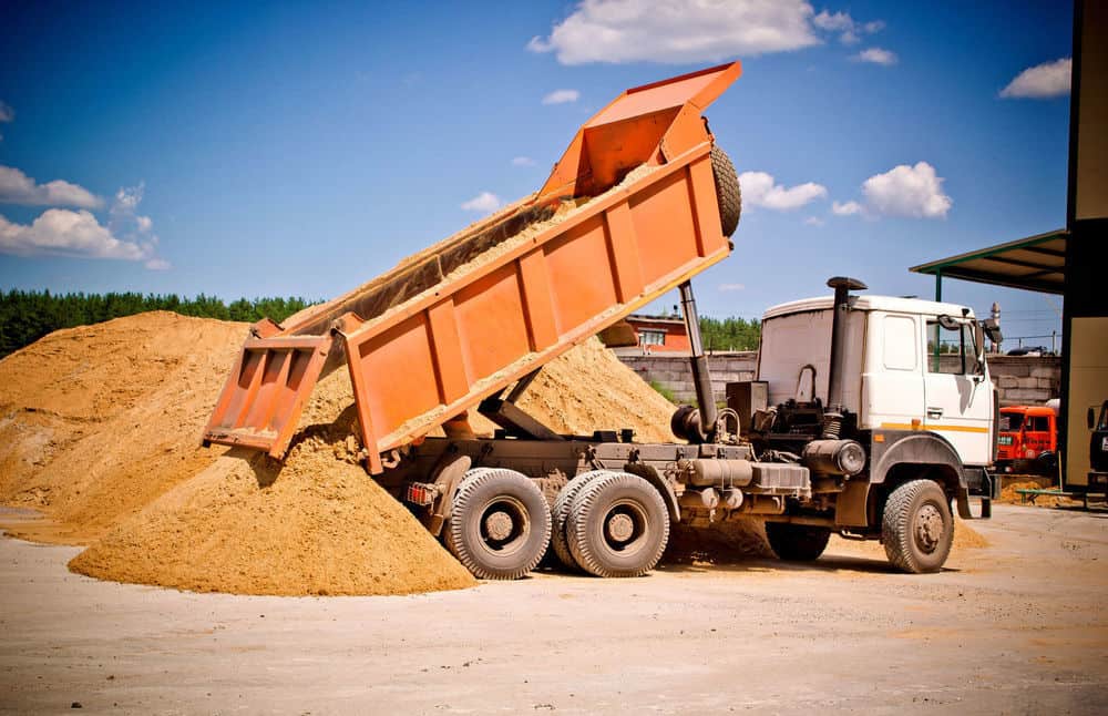 Свыше 300 тонн песка пытались незаконно перевезти в Алматинской области