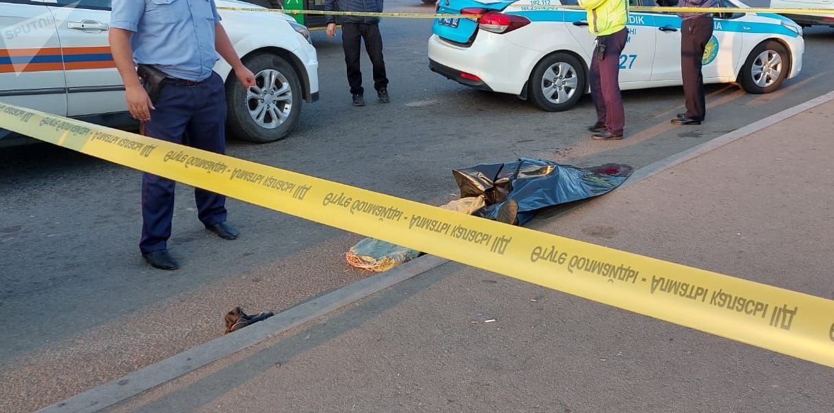 Пешехода насмерть сбили напротив рынка «Алтын Орда»