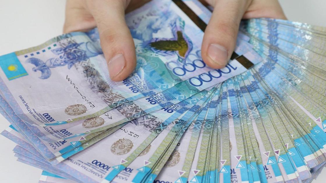Пять жителей Алматинской области получили почти млн тенге за сообщения о коррупции