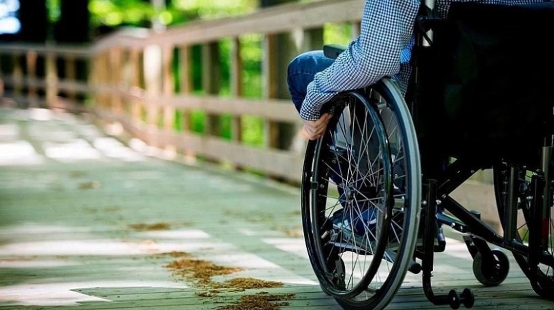 Инвалида-колясочника ограбили в Жамбылском районе
