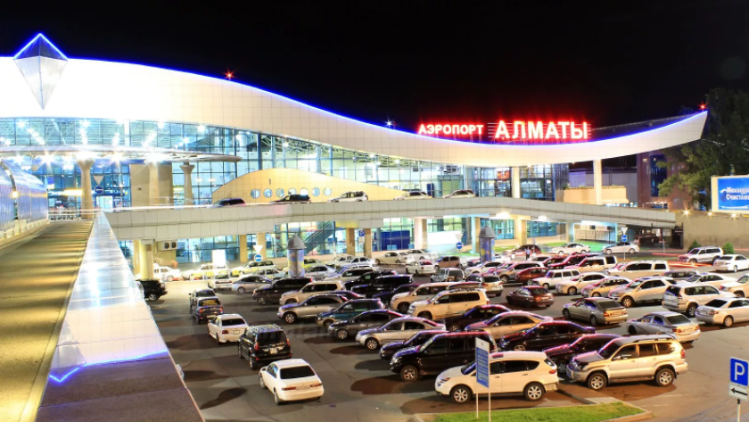 В Алматы началась антитеррористическая операция, аэропорт освобожден