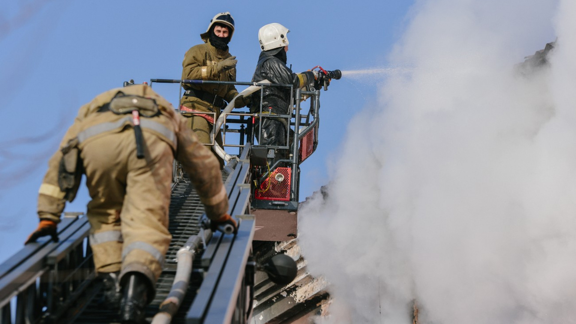 У талдыкорганских предпринимателей вымогают деньги, прикрываясь сотрудниками противопожарных служб
