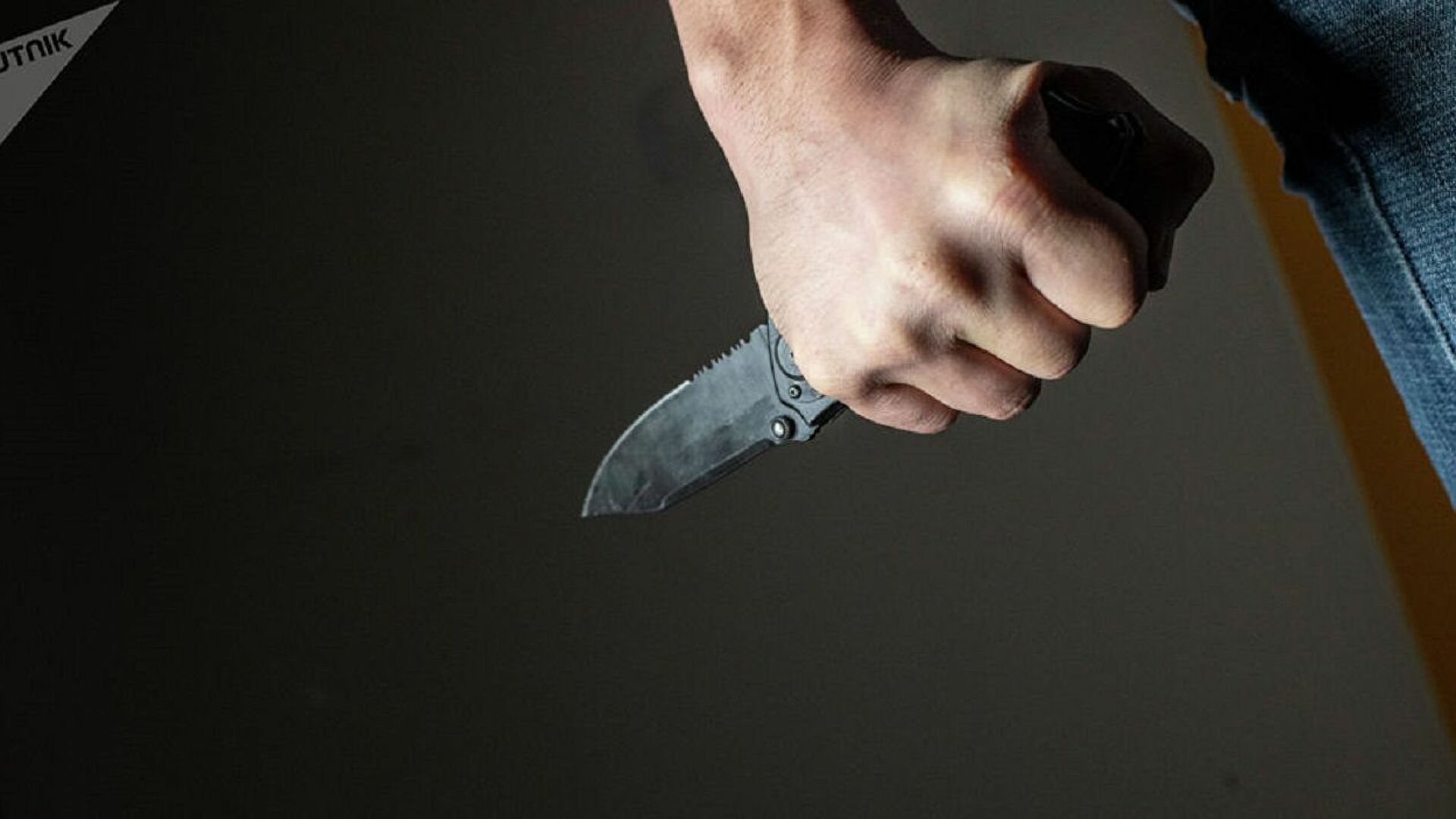 Талдыкорганец изрезал ножом лицо и грудь бывшей жены