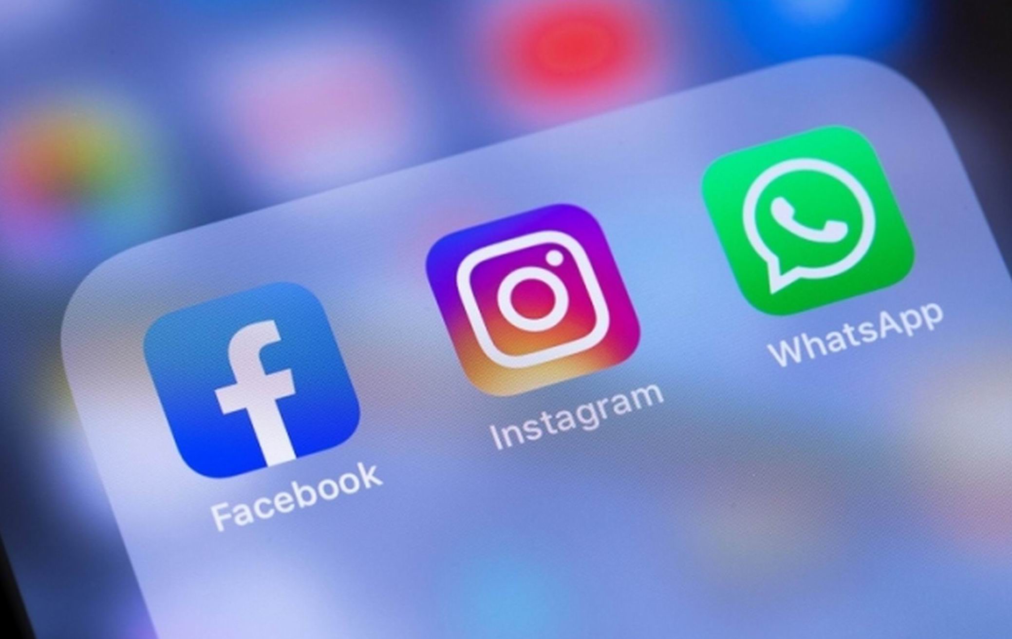 Работу WhatsApp, Facebook и Telegram могут ограничить в Казахстане