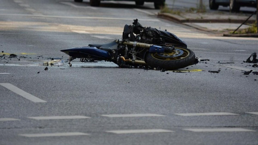 Школьник на мотоцикле попал в ДТП и погиб у стен родной школы в Талгарском районе