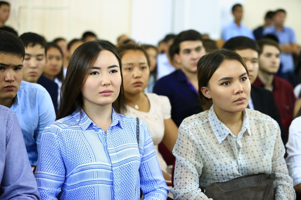 Миллионные кредиты оформила на учащихся вуза в Талдыкоргане сотрудница дома студентов