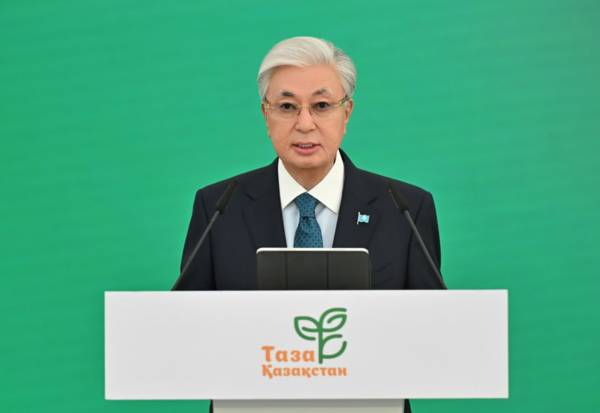 Токаев вмешался: в Казахстане ужесточат наказание за брошенных животных и нападения стай