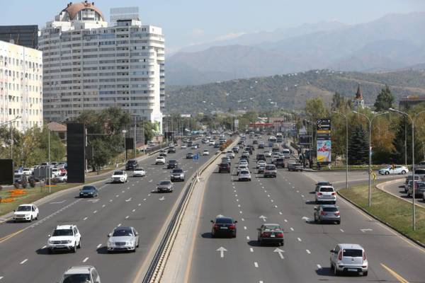 С 2027 года в Алматы начнут «закручивать гайки» транспорту: новые правила ударят по главным загрязнителям воздуха