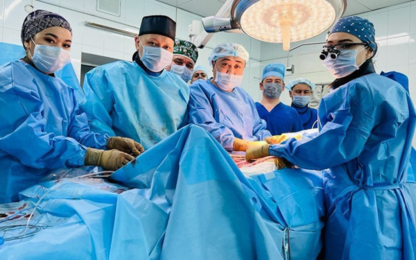 Кардиохирурги Алматинской области спасли жизнь пациенту с пороком сердца