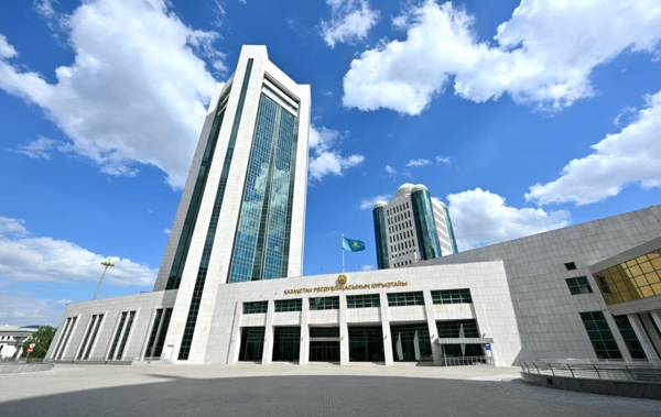 Соврал - извинись: депутатам Курултая готовят новые правила наказания