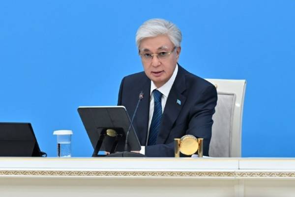 Опять выборы? Токаев решает судьбу всех маслихатов Казахстана