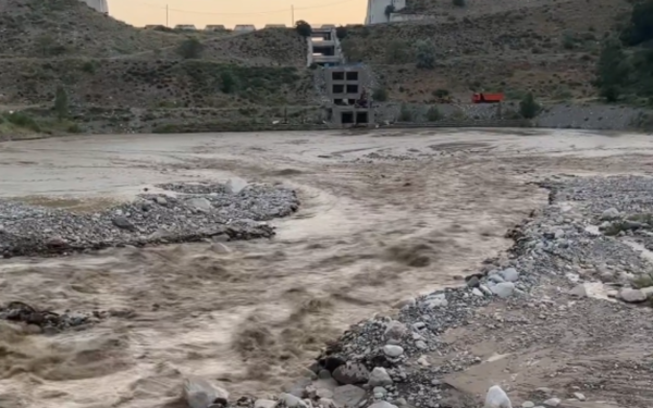 На плотине Талгар произошел размыв земляной дамбы: эвакуировано 150 человек