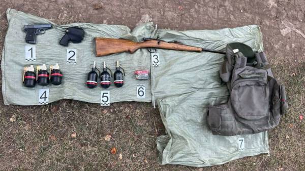 В лесу в Талгарском районе найден арсенал оружия