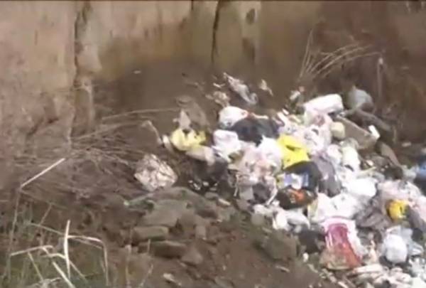 Горы мусора и грязи: село Кемертоган утопает
