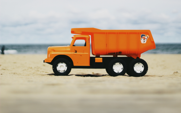 Трехосным самосвалам разрешено ездить по дорогам: Президент подписал Указ