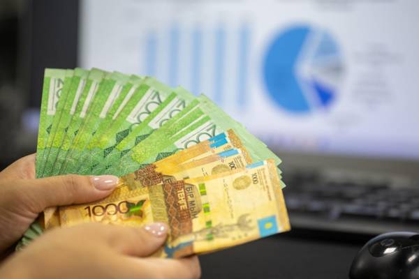 МЗП в Казахстане может стать 150 тысяч тенге: вопрос рассмотрят до конца 2026 года