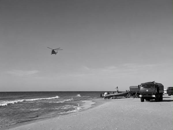 Двух военных ищут на Каспии, появились подозреваемые: что известно о трагедии к этому часу