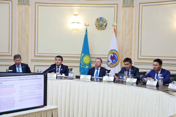 По выходным на Медеу и Шымбулак запретят въезд всем автомобилям, включая электромобили
