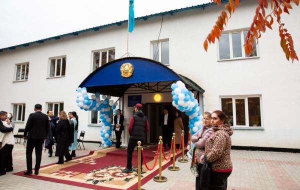 Многострадальную школу в селе Шалкар превратили в государственную школу искусств