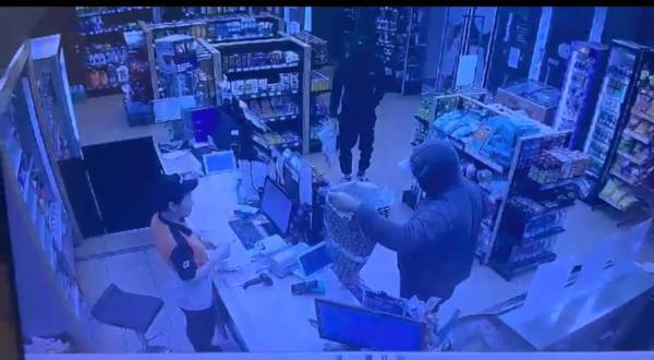 Разбойное нападение на АЗС произошло в Алматинской области: налетчиков вычислили по камерам