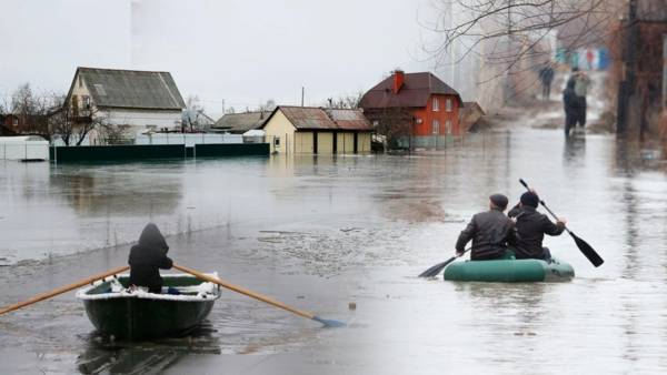 100 тысяч человек было эвакуировано в результате паводков в Казахстане