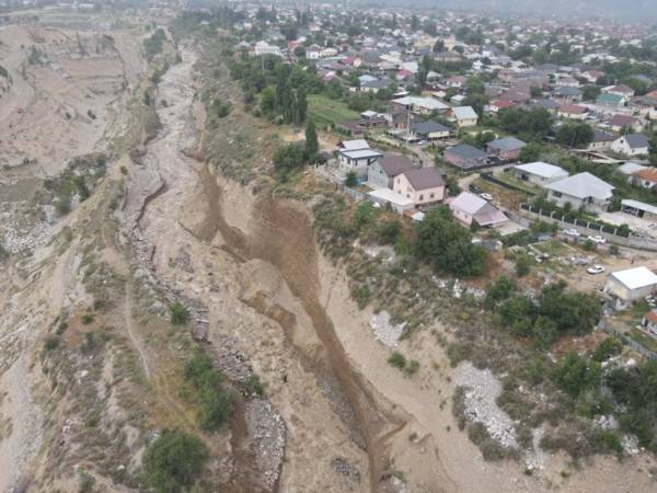 Разлив реки оставил без воды целое село в Алматинской области
